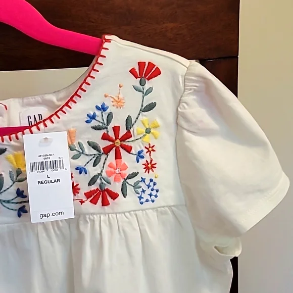 NWT Gap Girls' Embroidered White Top, Size L(10-11) - Picture 4 of 11